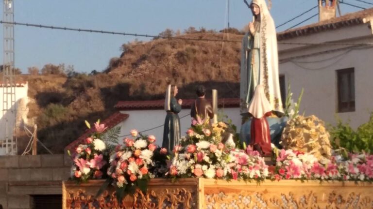 Procesión de la VIRGEN de FÁTIMA