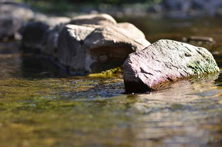 Las tres piedras cuentos con valores