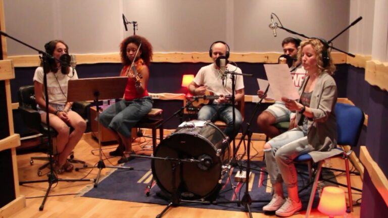 En común del Grupo Ixcís interpretado por Manu Escudero