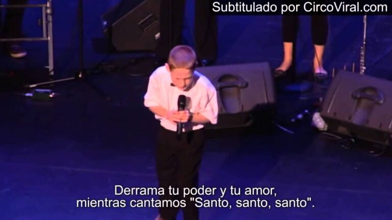 Niño ciego-autista con voz de ángel le canta a Dios
