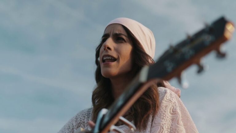Canción contra el CÁNCER DE MAMA | María VASAN