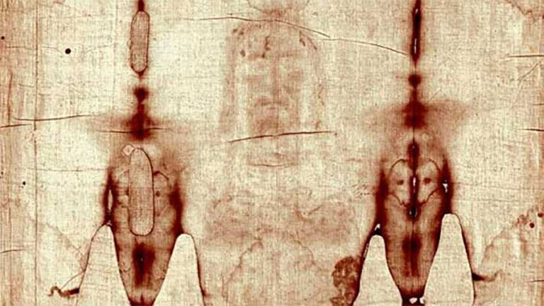 El Papa Francisco utiliza la imagen del Cristo de la Sábana Santa para dar esperanza al mundo
