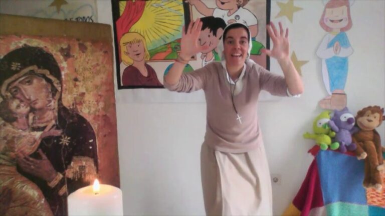 Canción dedicada a la Virgen María con gestos
